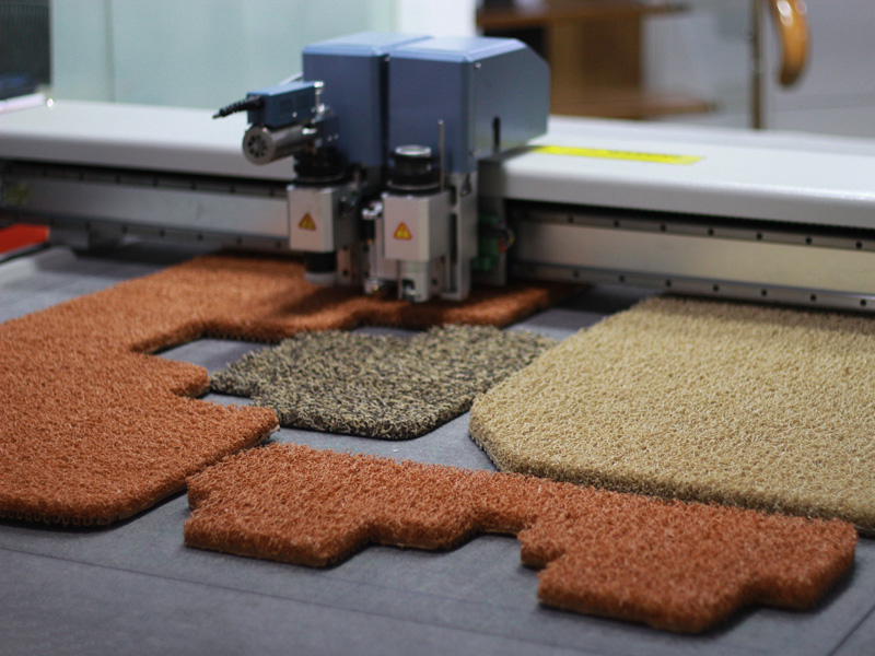 Dust-proof foot mat cutting project by CNC oscillating knife cutter Dust-proof foot mat cutting project by CNC oscillating knife cutter