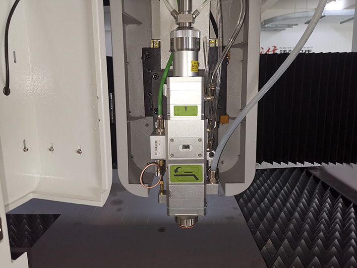 Swiss Raytool fiber laser cutting head Swiss Raytool fiber laser cutting head
